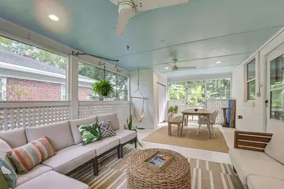 Image de The Tropic - Large Jungly Oasis, Great for Groups
