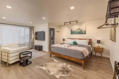 Image de Modern Studio Downtown Anchorage