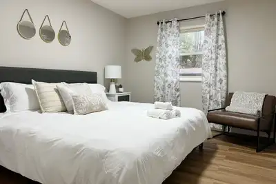 Image de Cozy Corner / 2br/1ba Evv Apartment