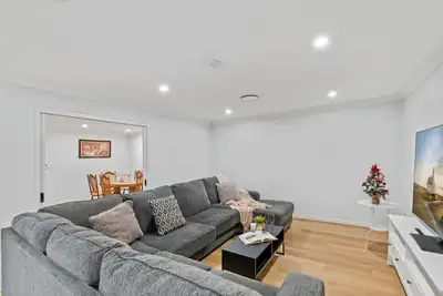 Image de Stunning 5br Big Modern Home w/Parking/Malls/Parks