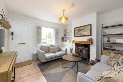 Image de Charming 2 Bed Cottage - within the city walls- Free parking - garden