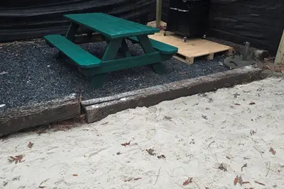 Image de Cozy 2-bedroom campground in lovely Columbia with WiFi, Ac