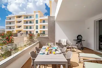 Image de Pearl of the Marina, Adega 7-1b