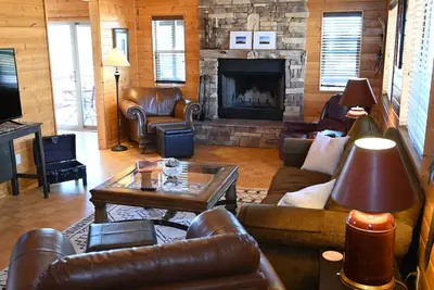 Image de Stunning 4-bedroom cabin in Angel Fire, close to skiing and golf\n