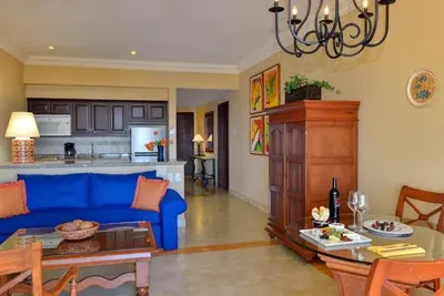Image de Oceanfront Suite @ Pueblo Bonito Sunset Beach - Feb 3rd - Feb 10th\n