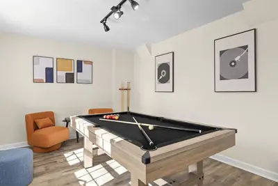 Image de Charlotte Game Haven: Pool Table, Games & Fun Near the Action