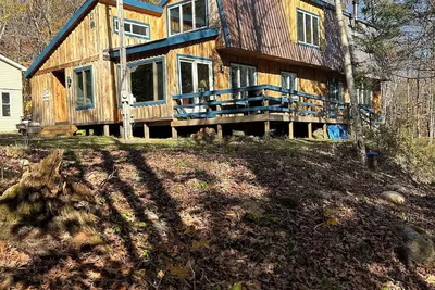Image de Tranquil home in the heart of the Adirondacks.