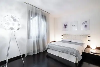 Image de V13 Riviera Apartment
