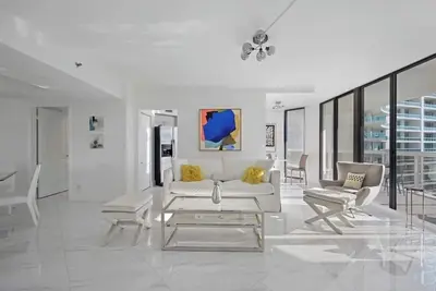 Image de Rental: 2-bedroom w/ WiFi, Ac and great views in Aventura on the intracoastal.