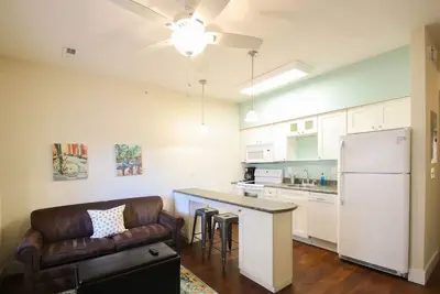 Image de Quiet Eastside Apartment with Amenities