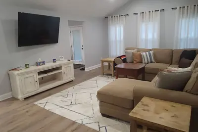 Image de 6 bedrooms! Pool Table, Gaming Area, Firepit & More