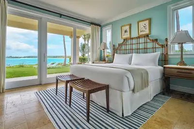 Grand Isle Resort's 3 Bedroom Ocean View, Near Vibrant Local Markets, 2 Rooms