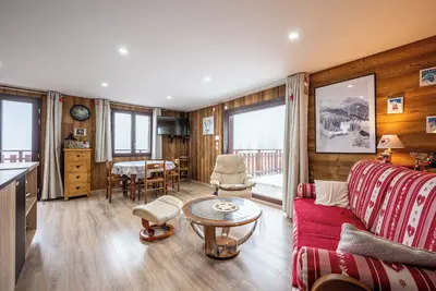 Image de Maison de vacances 'D'Aillon' avec vue sur les montagnes, terrasse privée et Wi-Fi