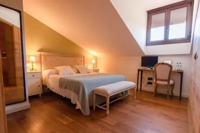 Image de Chambre 'La Centinela' avec piscine partagée, Wi-Fi et climatisation