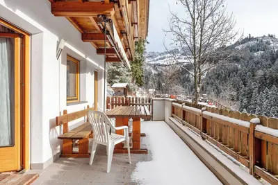 Image de Appartement \"Heinzenhof 1\" avec vue sur les montagnes, terrasse privée et Wi-Fi