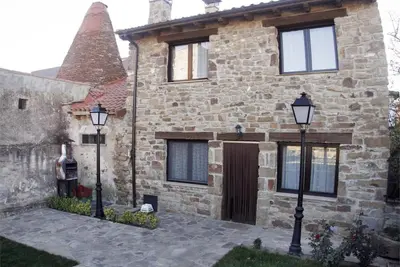 Image de Maison de campagne \"Sierra De Tabanera\" avec vue sur la montagne et jardin privé