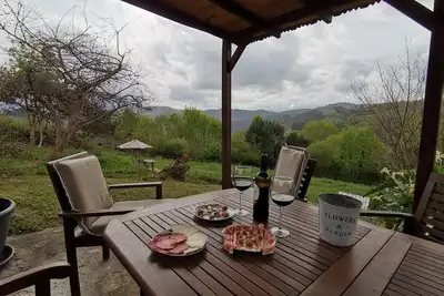 Image de Maison de campagne \"Nela\" avec vue sur les montagnes, terrasse privée et Wi-Fi