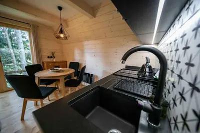 Image de Cabane dans un quartier calme proche des forêts