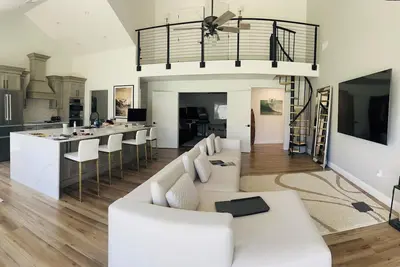 Image de Charming house  in wonderful Jupiter next to the beach. 4 bedroom 2 bath.