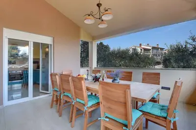 Image de Maison de vacances avec terrasse et climatisation