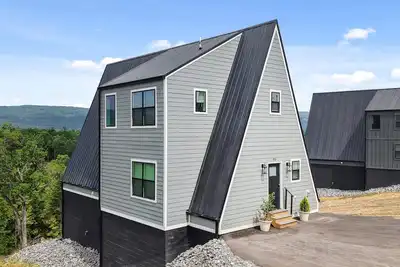 Image de New! Cottonwood Crest A-Frame | On the Bluff | Hot Tub w/ Views!