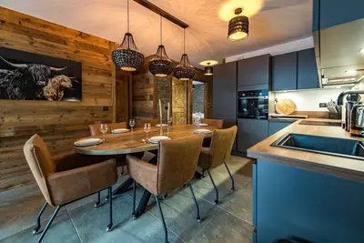 Image de Appartement Haut de Gamme traversant avec une grande terrasse au cœur du village - 6 personnes