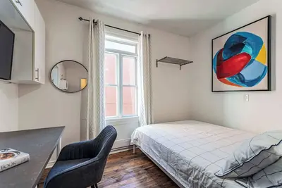 Image de Modern Studio in Le Plateau with Desk & WiFi, Close to Parks & Metro