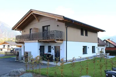 Image de Belle maison avec vue sur les montagnes