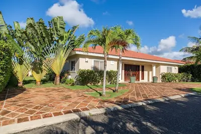 Image de Calling snowbirds… 3-bedroom villa with private pool in the tropics