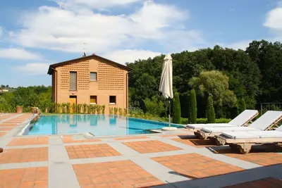 Image de Villa à Montecarlo avec 2 chambres à coucher, 5 couchages