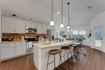 Image de New Modern Bohemian Home Minutes From Grand Prairie Top Attractions
