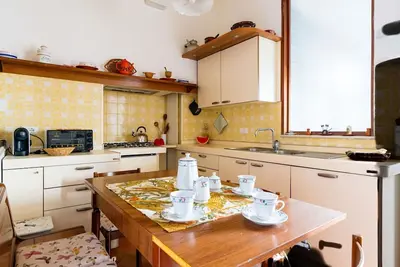 Image de Confortable appartement pour 6 personnes avec Wifi, climatisation, balcon, animaux admis et parking