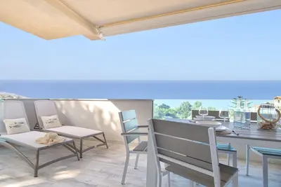 Image de Confortable appartement pour 4 personnes avec climatisation, Wifi, Tv, patio et parking