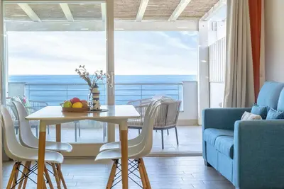 Image de Agréable appartement pour 4 personnes avec climatisation, Tv, patio et parking