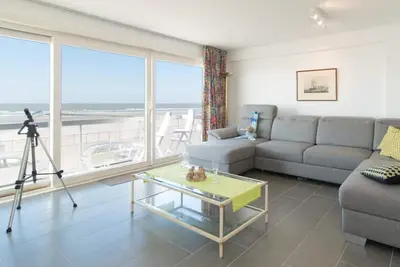 Image de Bel appartement avec terrasse et vue mer