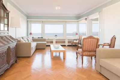 Image de Appartement avec vue frontale sur la mer à Ostende