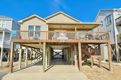 Image de Loggerhead Loft / 620 E Beach Drive - Coastal Vacation Resorts
