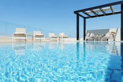 Image de Beach Sand Villas 2 - Beachfront Roof Pool Sea Views