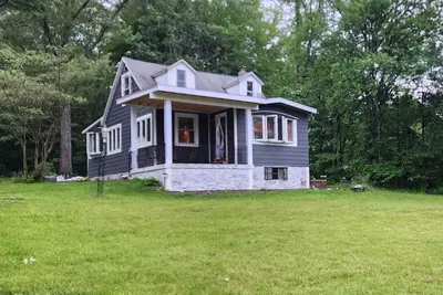 Image de 3-Bedroom - 2 Bath House - Front Covered Porch - Fire Pit - Patio - Grill - wifi
