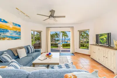 Image de Cozy 2-Bedroom Condo in Beautiful San José del Cabo, just steps to the Beach!