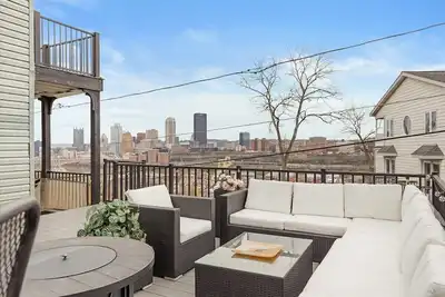 Wow! Skyline Sunset Escape On Hackstown