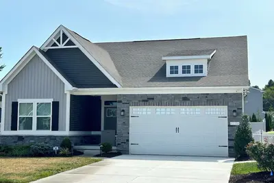 Image de Spacious 5 Bedroom, 4 Full Bath house with patio in enjoyable Ocean View.