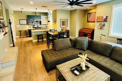 Image de Medical District Condo