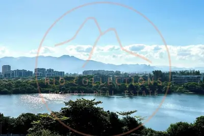 Image de Beautiful spacious and quiet penthouse, in a condominium on the beach block,