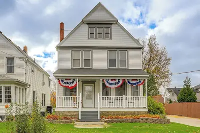 Image de Walk to Beach: Home w/ Pool in Vermilion