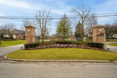 Image de Elegant Escape in Clinton Township
