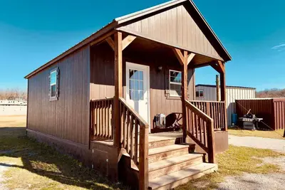 Image de Cabin 1: Your Secluded Lakeside Escape in Bridgeport, Tx