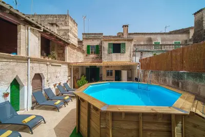 Image de Appartement 'Casa De Can Virolla Gran' avec piscine privée, Wi-Fi et climatisation
