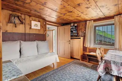 Image de Appartement \"Leitner Stubenwohnung\" avec vue sur les montagnes, terrasse privée et Wi-Fi