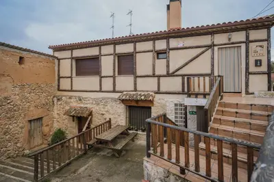 Image de Maison de campagne \"Las Tercias De Curiel\" avec vue sur les montagnes et Wi-Fi